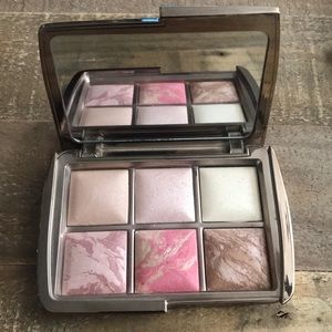 Hourglass Ambient Lighting Edit